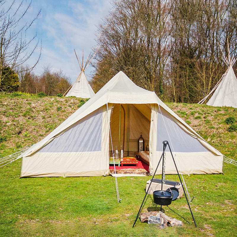 Namiot kempingowy Touareg Deluxe o długości 4,4 metra. Namiot kempingowy