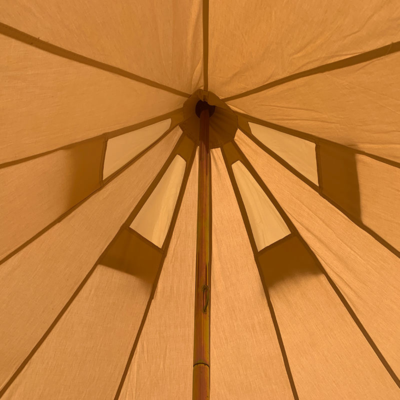 Namiot płócienny o powierzchni 4 m i 4 osoby na rodzinny kemping