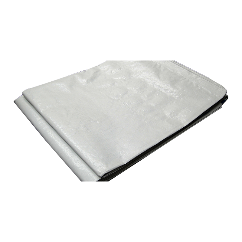 Wzmocnione, elastyczne plandeki z tworzywa sztucznego o wymiarach 4x5 m do tymczasowego schronienia