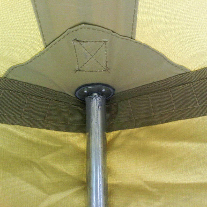 Namiot wojskowy o wymiarach 5 x 5 m, dla 8–12 osób. Namiot ratowniczy