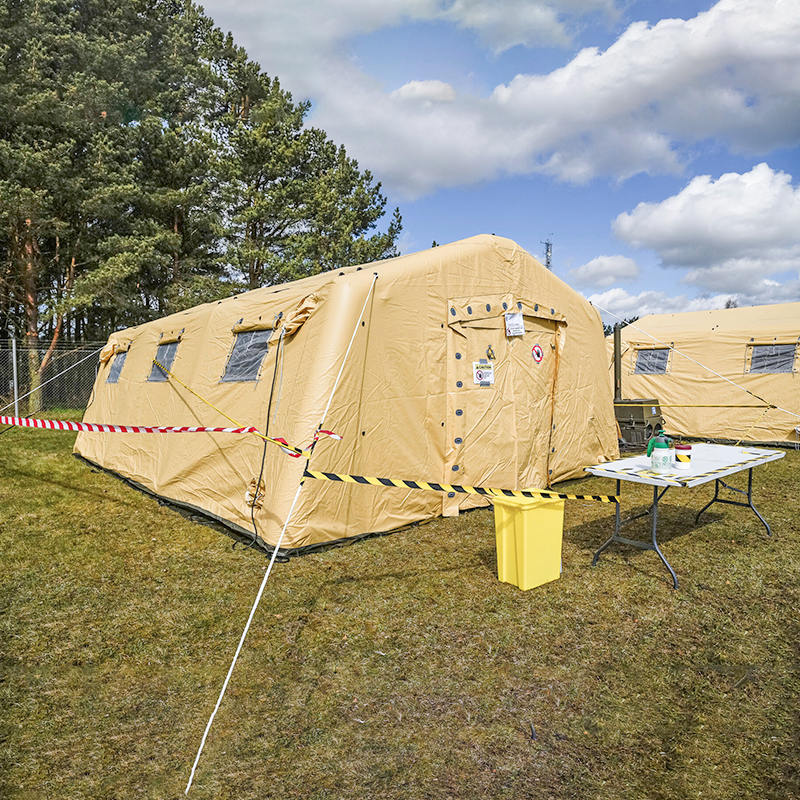 Niskociśnieniowy, uniwersalny nadmuchiwany namiot o wymiarach 5,6 x 7,55 m, o średnim szybkim rozmieszczeniu