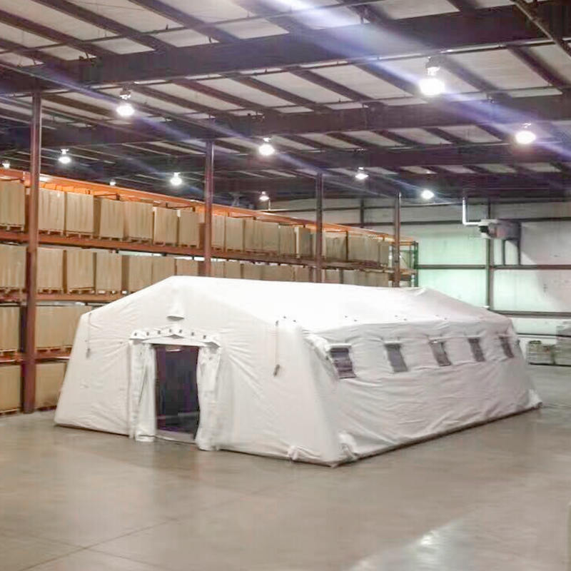 Niskociśnieniowy, uniwersalny, duży, nadmuchiwany, hermetyczny namiot o wymiarach 5,6 x 12,35 m, do szybkiego rozkładania