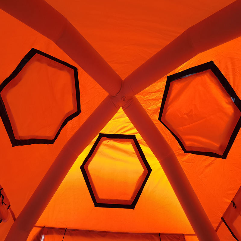 Pływający nadmuchiwany namiot dla 4 osób